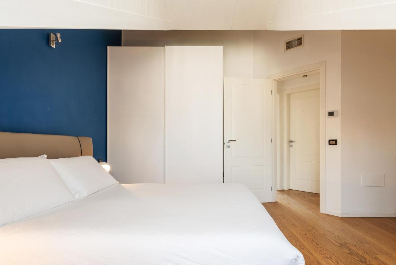 Easyhomes - Brera Luxury Suites มิลาน ภายนอก รูปภาพ