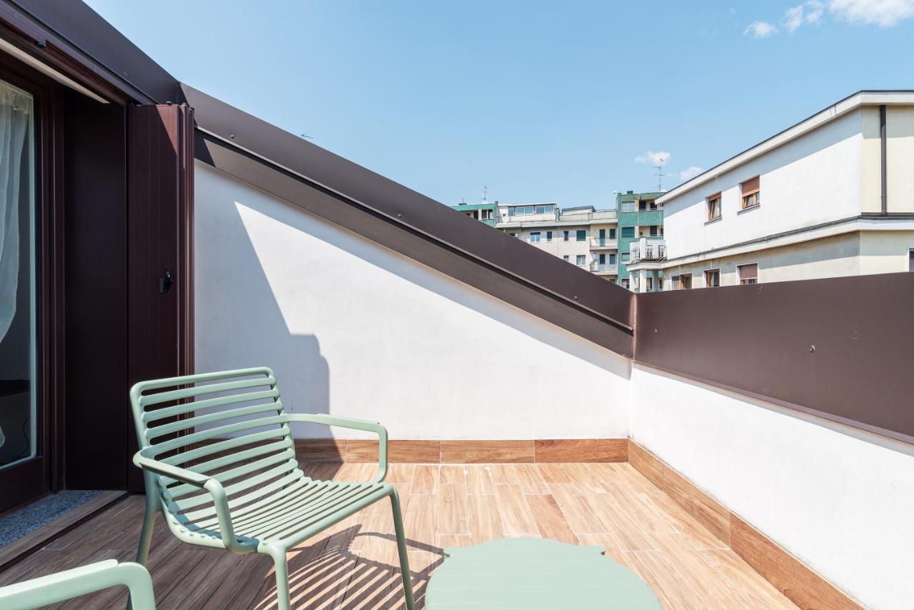 Easyhomes - Brera Luxury Suites มิลาน ภายนอก รูปภาพ