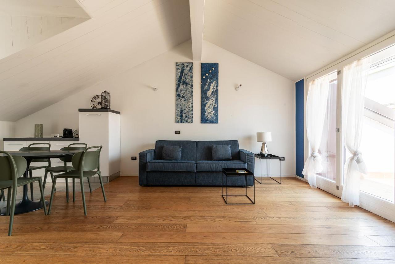 Easyhomes - Brera Luxury Suites มิลาน ภายนอก รูปภาพ