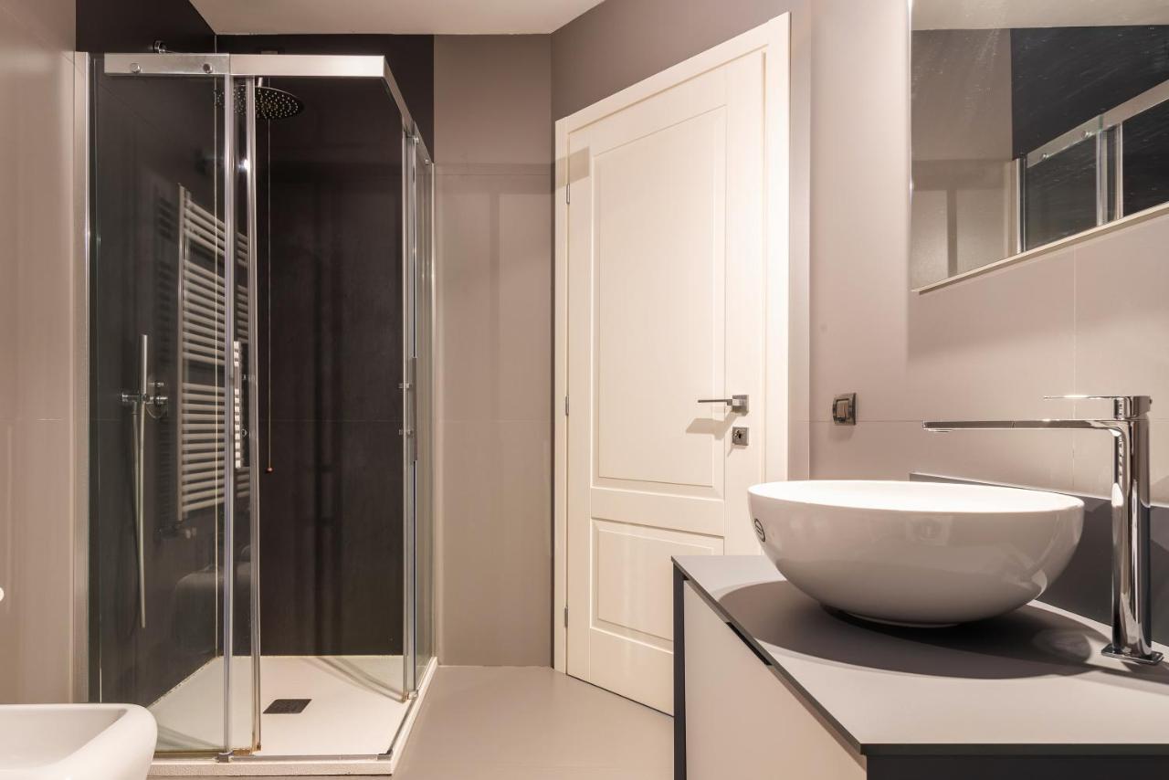 Easyhomes - Brera Luxury Suites มิลาน ภายนอก รูปภาพ