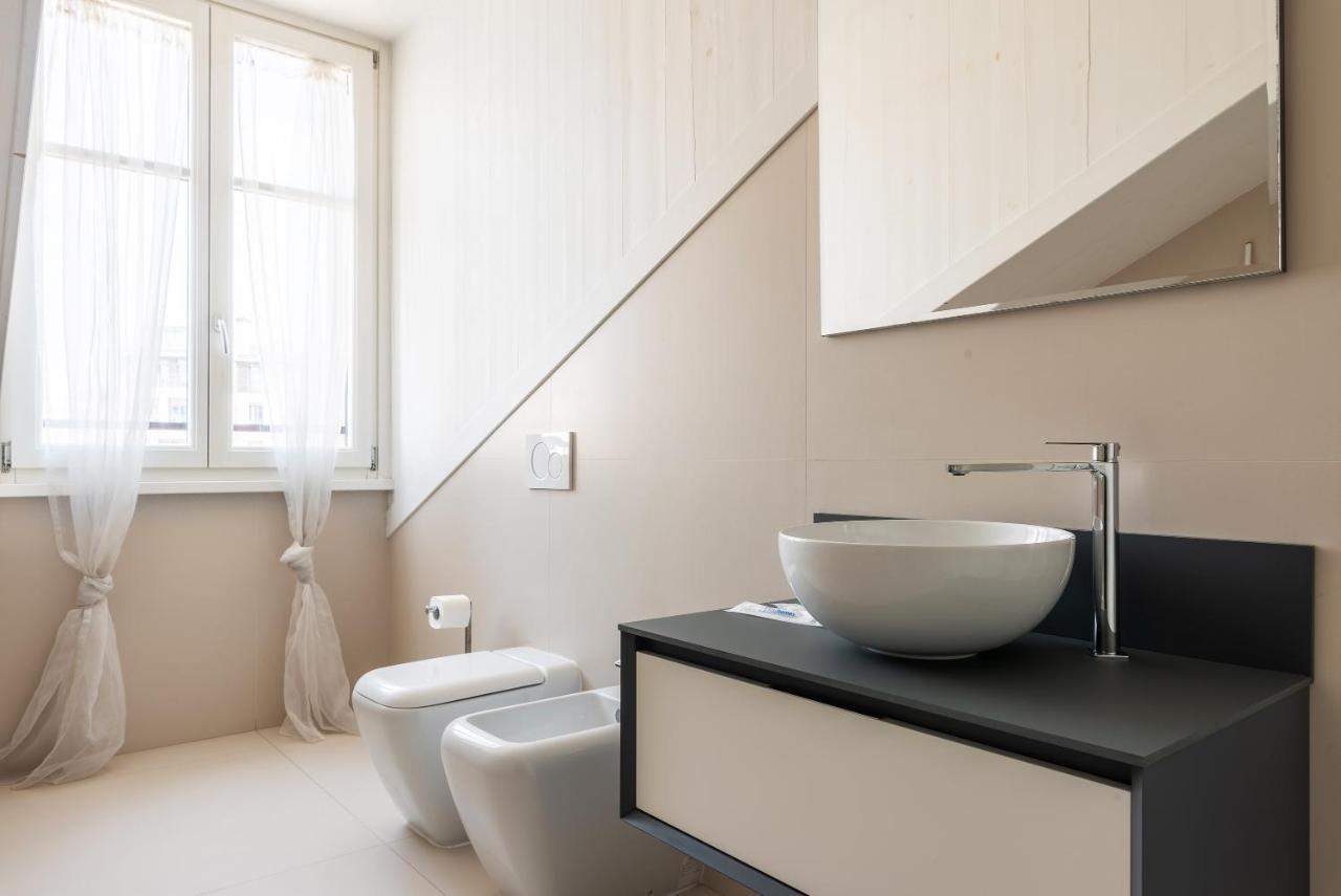 Easyhomes - Brera Luxury Suites มิลาน ภายนอก รูปภาพ