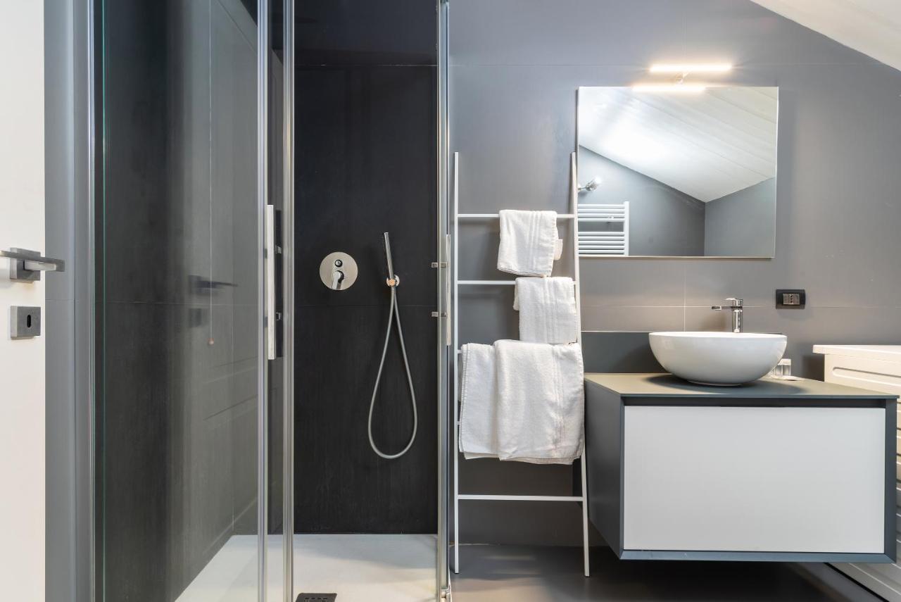 Easyhomes - Brera Luxury Suites มิลาน ภายนอก รูปภาพ